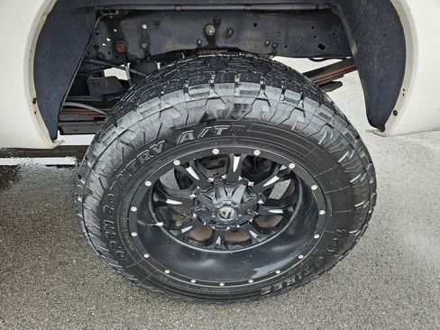 Used 2013 Ford F250 Platinum w/ Snow Plow Prep Pkg image 9