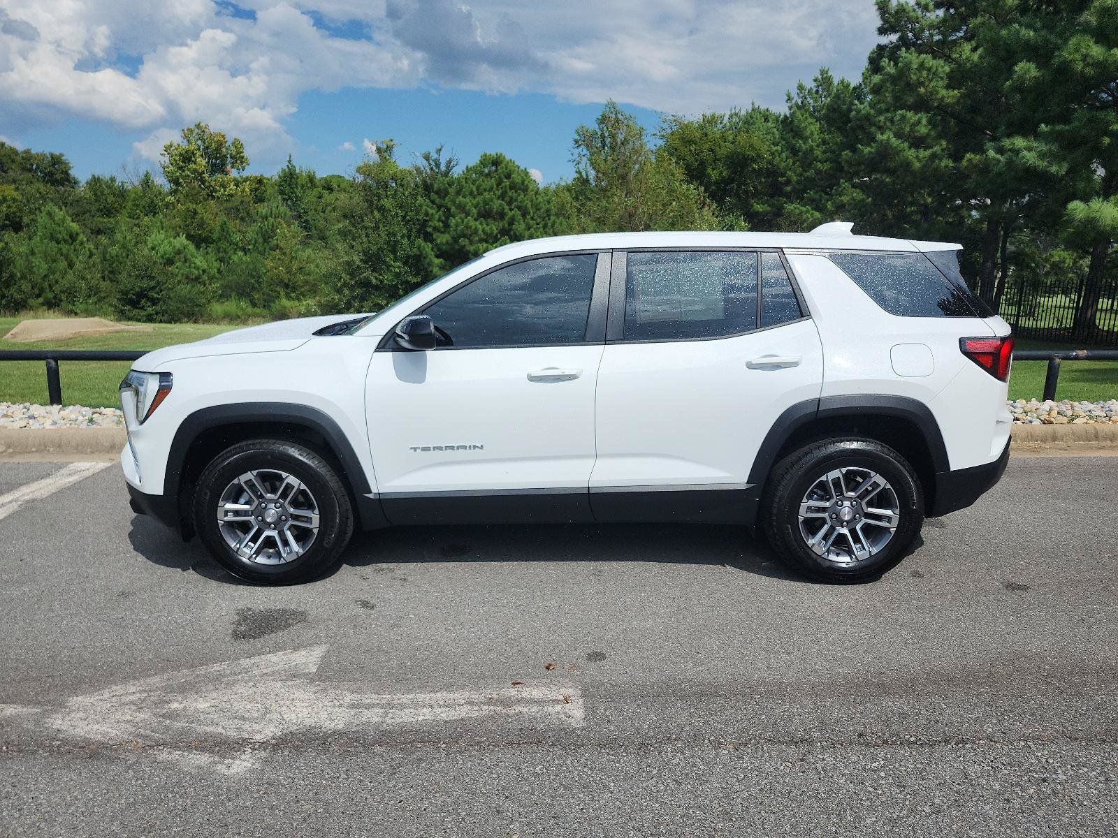 Certified 2026 GMC Terrain Elevation AWD/4WD image 2