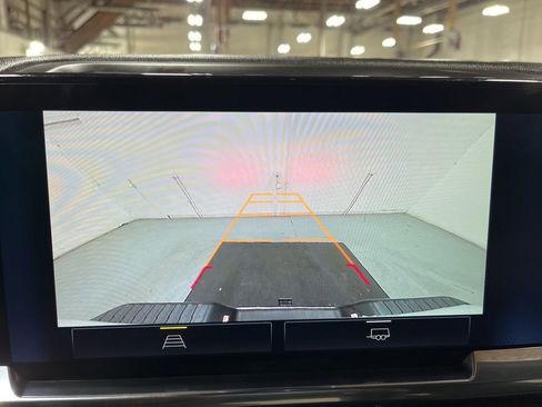 Used 2024 Chevrolet Silverado 3500 LT image 15