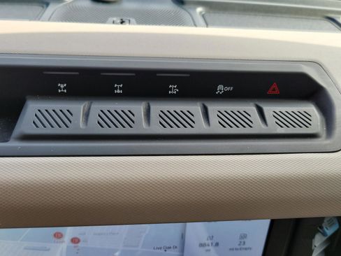 Certified 2022 Ford Bronco Wildtrak image 15