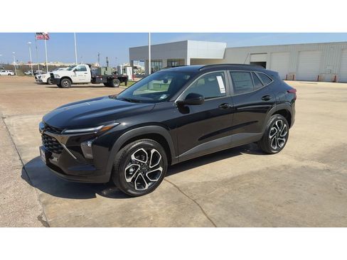 New 2026 Chevrolet Trax RS image 4