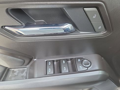 Used 2026 Chevrolet Colorado LT w/ LT Convenience Package AWD/4WD image 30