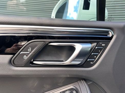Used 2026 Porsche Macan S image 21