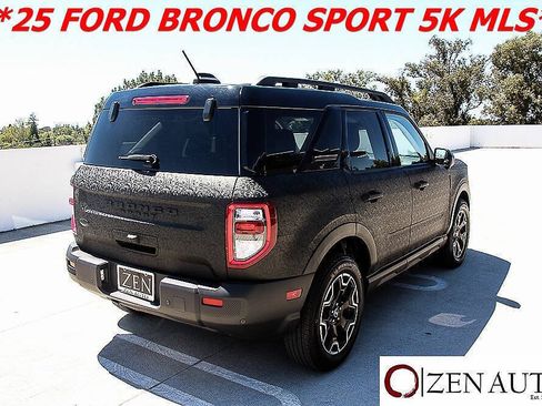 Used 2025 Ford Bronco Sport Outer Banks w/ Outer Banks Tech Package+ AWD/4WD image 7