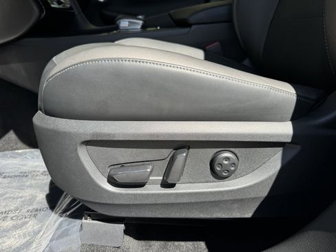 Used 2023 INFINITI QX50 Luxe image 32