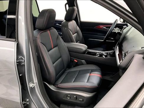 Used 2026 Chevrolet Traverse RS AWD/4WD image 8