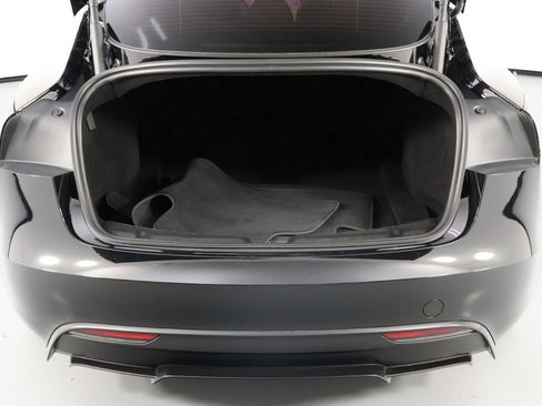 Used 2024 Tesla Model 3 Performance image 10