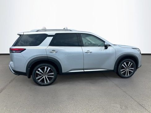 Certified 2024 Nissan Pathfinder Platinum AWD/4WD image 32