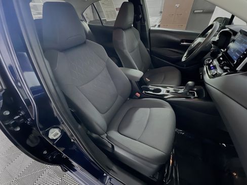 Used 2020 Toyota Corolla LE FWD image 29