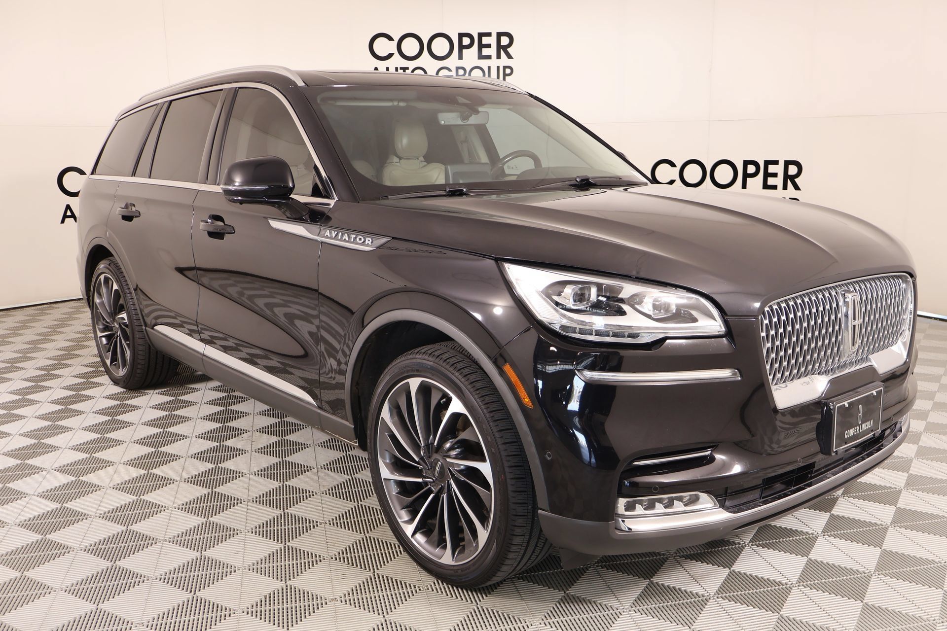 Used 2020 Lincoln Aviator Reserve w/ Equipment Group 202A AWD/4WD image 1