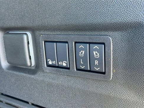 New 2025 GMC Yukon XL AT4 Ultimate image 29