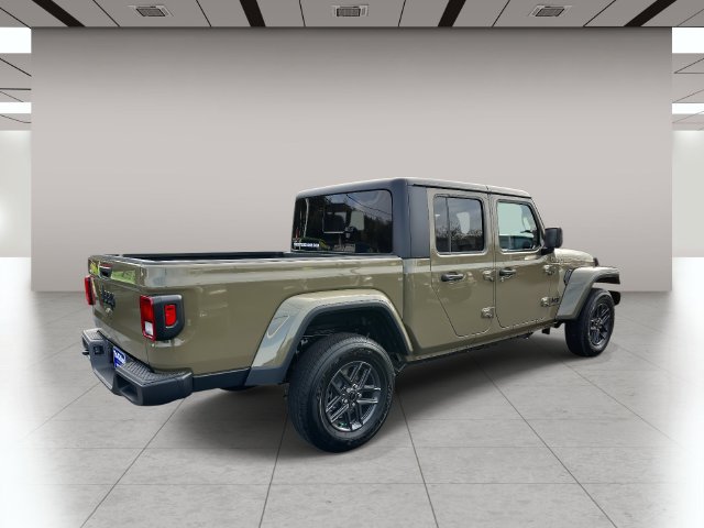 New 2025 Jeep Gladiator Sport AWD/4WD image 3