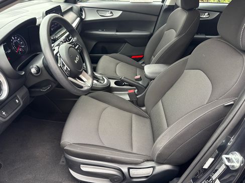 Used 2023 Kia Forte LXS FWD image 19