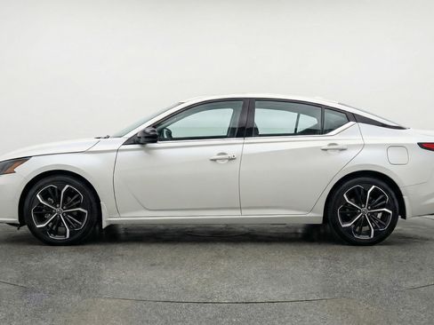 Used 2025 Nissan Altima 2.5 SR FWD image 5