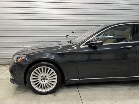 Used 2019 Mercedes-Benz S 560 4MATIC Sedan image 3