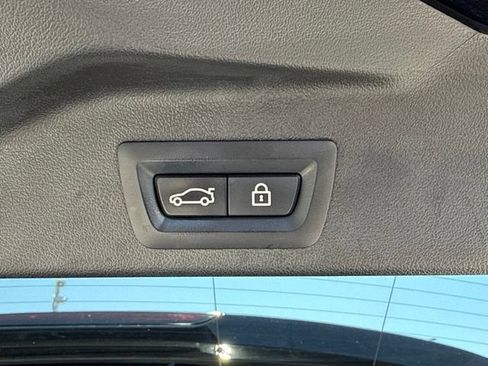 Used 2021 BMW X5 sDrive40i w/ M Sport Package RWD image 17