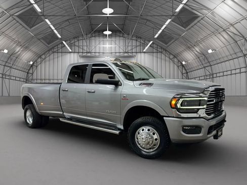 Used 2022 RAM 3500 Laramie image 9