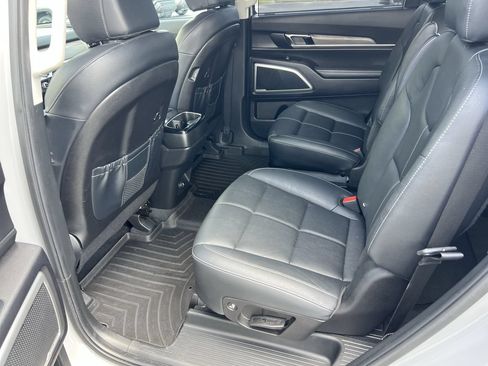 Used 2022 Kia Telluride EX w/ EX Premium Package AWD/4WD image 32
