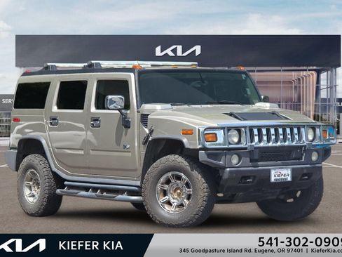 Used 2003 HUMMER H2 w/ Preferred Equipment Group AWD/4WD image 1
