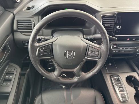 Certified 2025 Honda Ridgeline TrailSport image 30