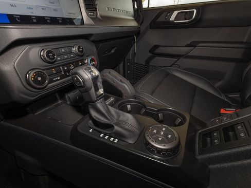 New 2026 Ford Bronco Badlands AWD/4WD image 16