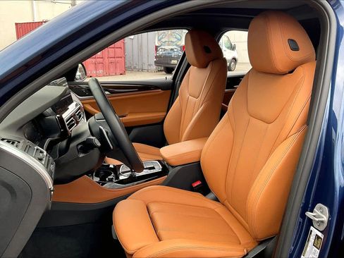 Used 2025 BMW X4 xDrive30i image 7