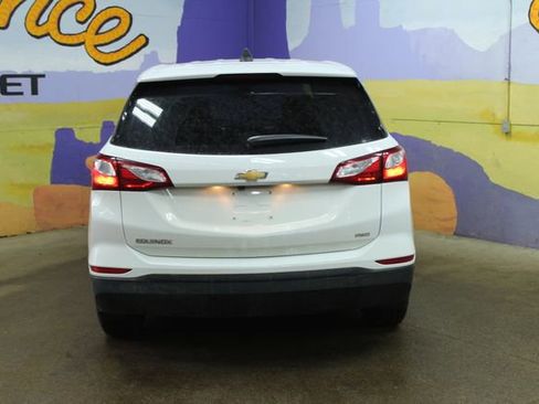 Used 2021 Chevrolet Equinox LS w/ LS Convenience Package image 7