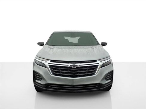 Used 2023 Chevrolet Equinox LS image 8