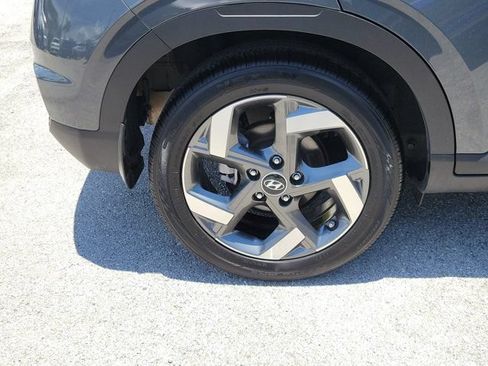 Certified 2025 Hyundai Venue SEL FWD image 5