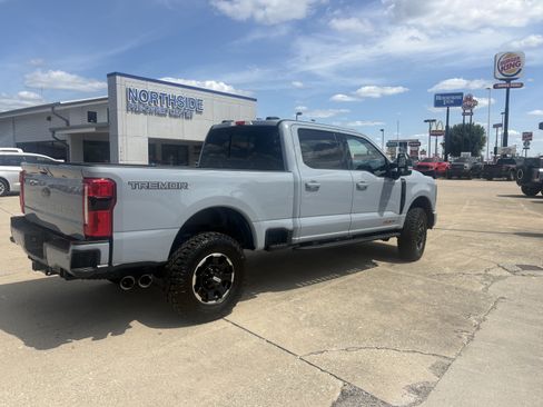 Used 2026 Ford F250 Lariat w/ Tremor Off-Road Package AWD/4WD image 7
