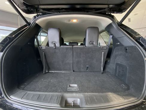 Used 2019 Nissan Pathfinder SL AWD/4WD image 27