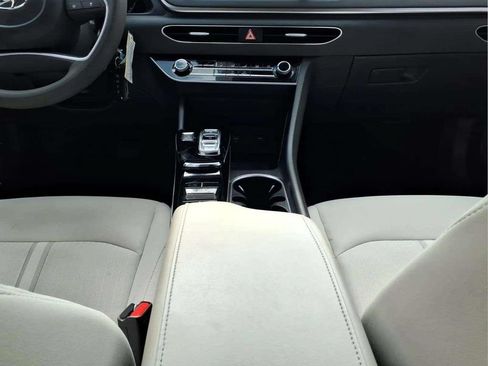 Used 2023 Hyundai Sonata SE FWD image 11