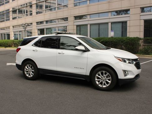 Used 2019 Chevrolet Equinox LT AWD/4WD image 2