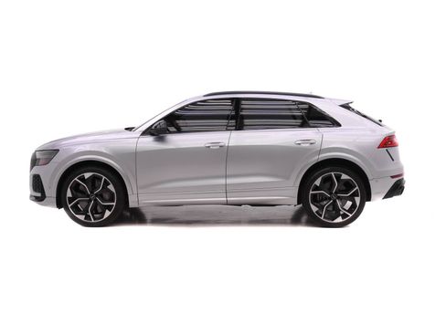 Certified 2021 Audi RS Q8 w/ Black Optic Package AWD/4WD image 3