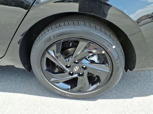 New 2026 Hyundai Elantra Sport FWD image 9