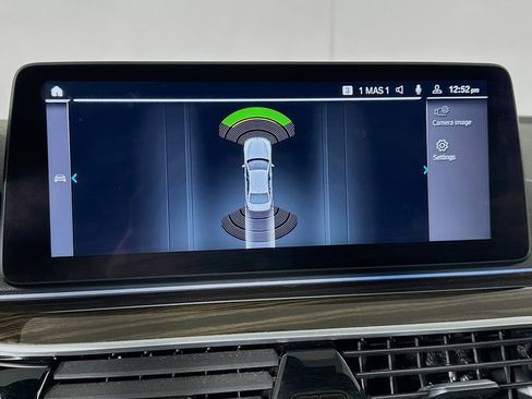 Used 2023 BMW 530e RWD image 39