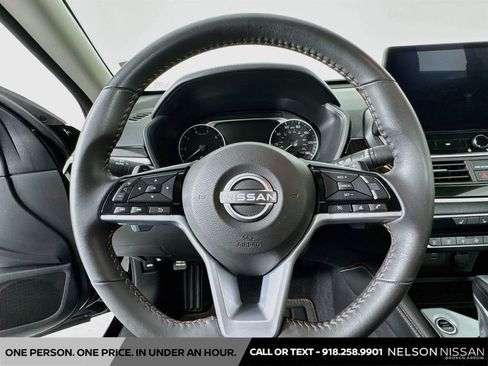Certified 2025 Nissan Altima 2.5 SR w/ SR Premium Package FWD image 11