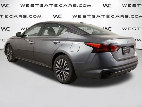 Used 2023 Nissan Altima 2.5 SV FWD image 41