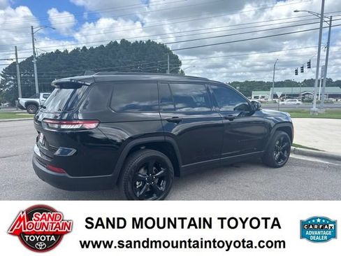 Used 2023 Jeep Grand Cherokee L Limited w/ Luxury Tech Group II AWD/4WD image 3