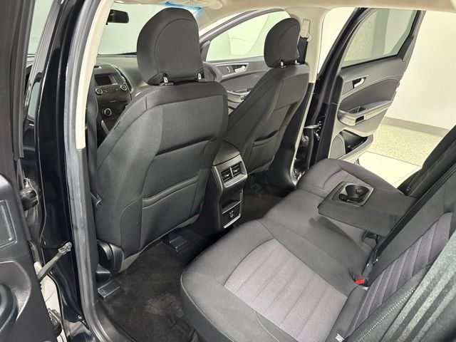 Used 2017 Ford Edge SE AWD/4WD image 21