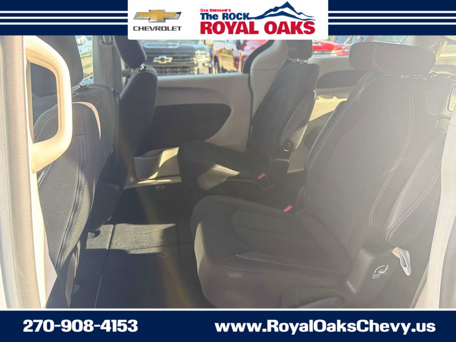 Used 2023 Chrysler Voyager LX FWD image 24