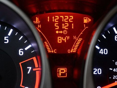 Used 2014 Nissan Juke S FWD image 45