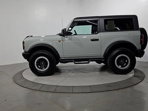 Used 2024 Ford Bronco Badlands w/ Sasquatch Package AWD/4WD image 2
