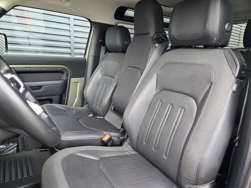 Used 2021 Land Rover Defender 90 First Edition AWD/4WD image 19