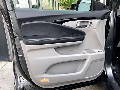 Used 2019 Honda Ridgeline RTL-E image 18