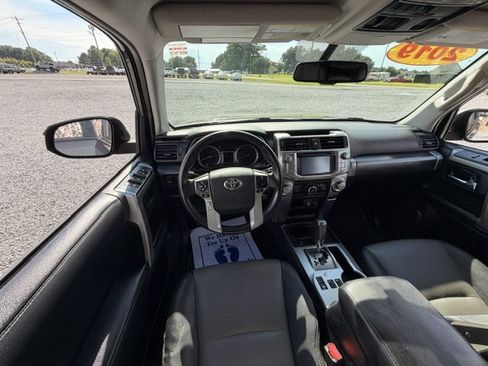 Used 2019 Toyota 4Runner SR5 Premium RWD image 12