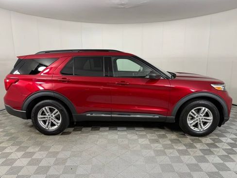 Used 2020 Ford Explorer XLT RWD image 9
