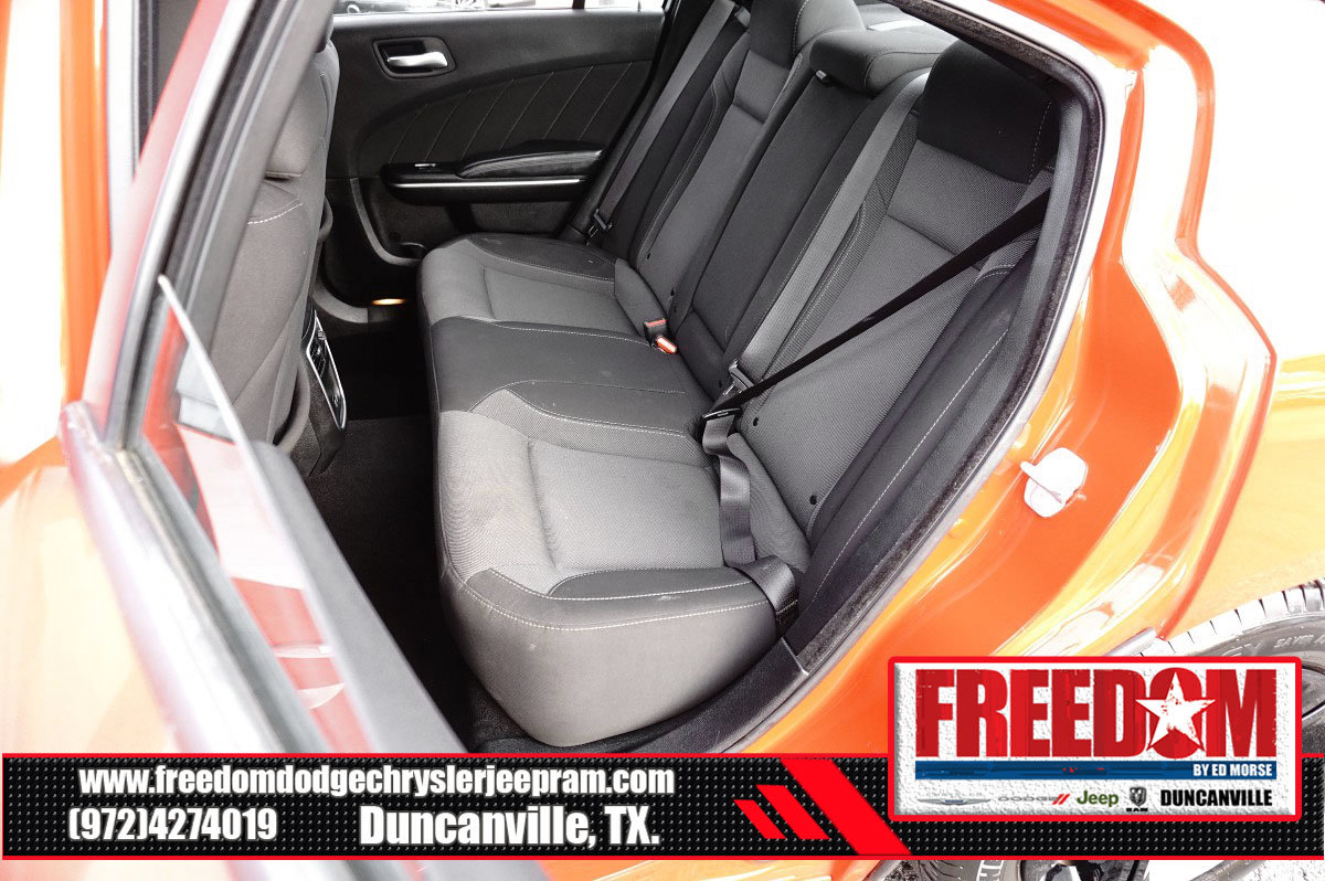 Used 2022 Dodge Charger SXT RWD image 14