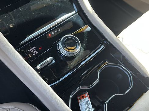 Used 2023 Jeep Grand Cherokee Limited w/ Luxury Tech Group II image 21