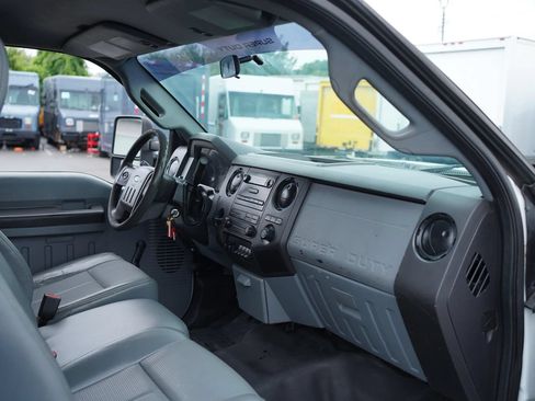 Used 2016 Ford F450 XL RWD image 2